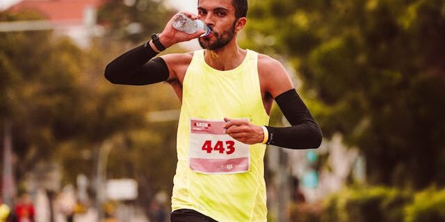 Hoe drinken je uithoudingsvermogen tijdens sport verbetert