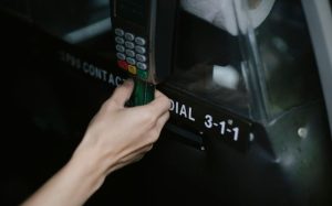 Zo bespaar je geld op je volgende rit naar het vliegveld
